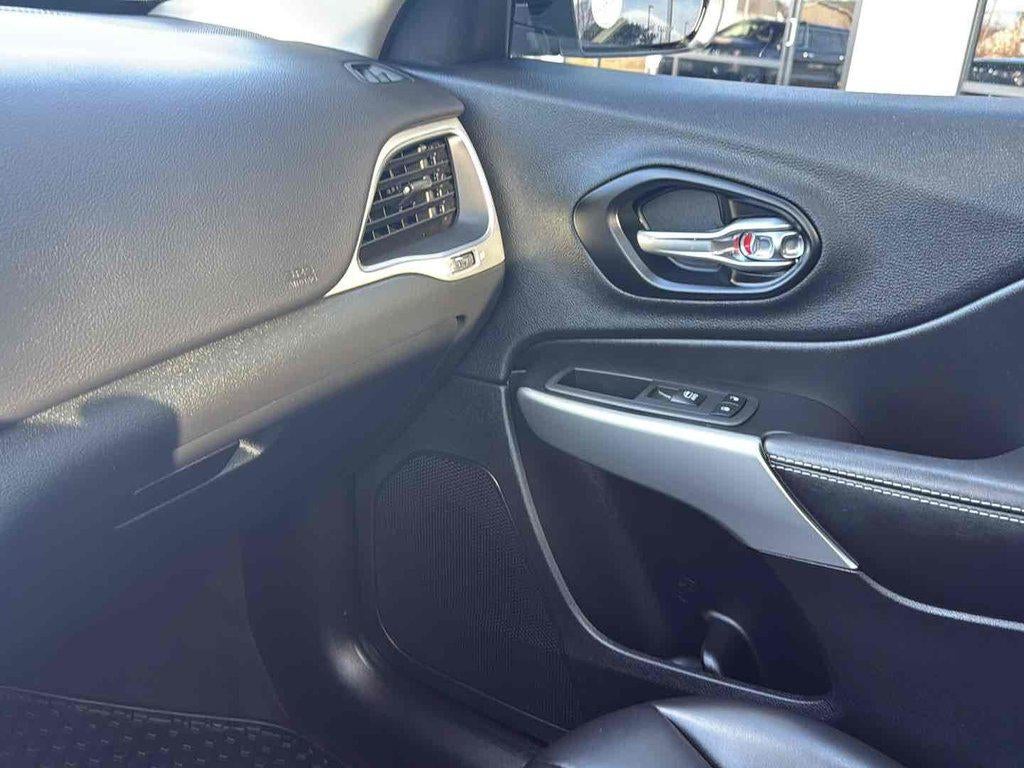 2022 Jeep Cherokee X 4x4