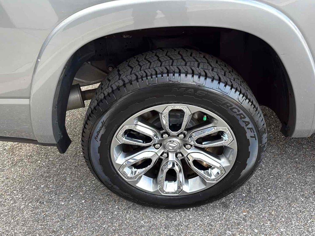 2022 RAM 1500 Laramie Crew Cab 4x4 57' Box