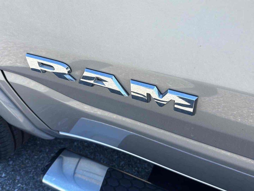 2022 RAM 1500 Laramie Crew Cab 4x4 57' Box