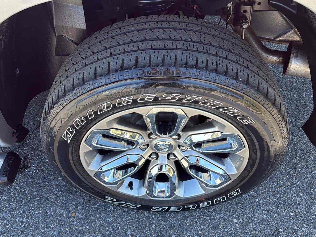 2022 RAM 1500 Laramie Crew Cab 4x4 57' Box