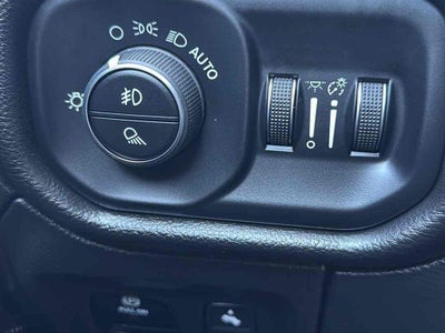 2022 RAM 1500 Laramie Crew Cab 4x4 57' Box