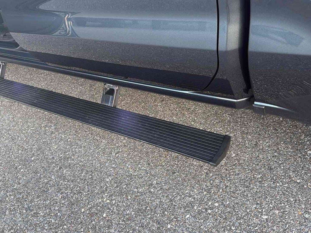 2021 Chevrolet Silverado 1500 4WD Crew Cab Short Bed Custom