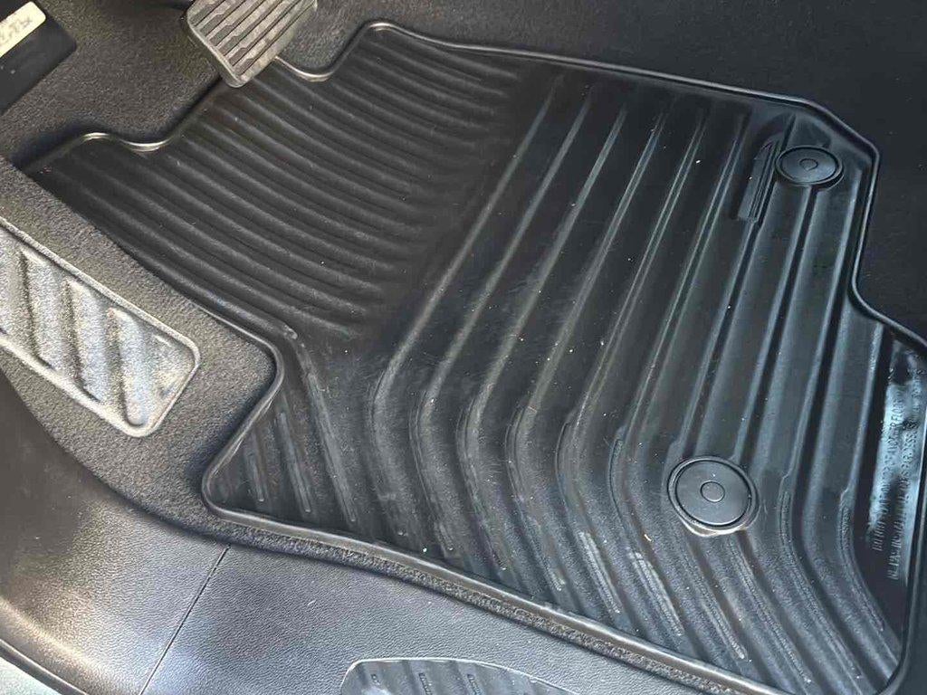 2021 Chevrolet Silverado 1500 4WD Crew Cab Short Bed Custom