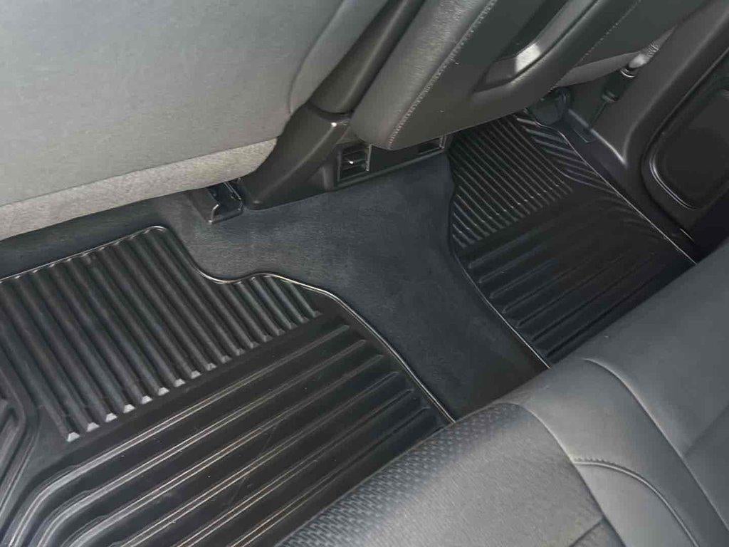 2021 Chevrolet Silverado 1500 4WD Crew Cab Short Bed Custom