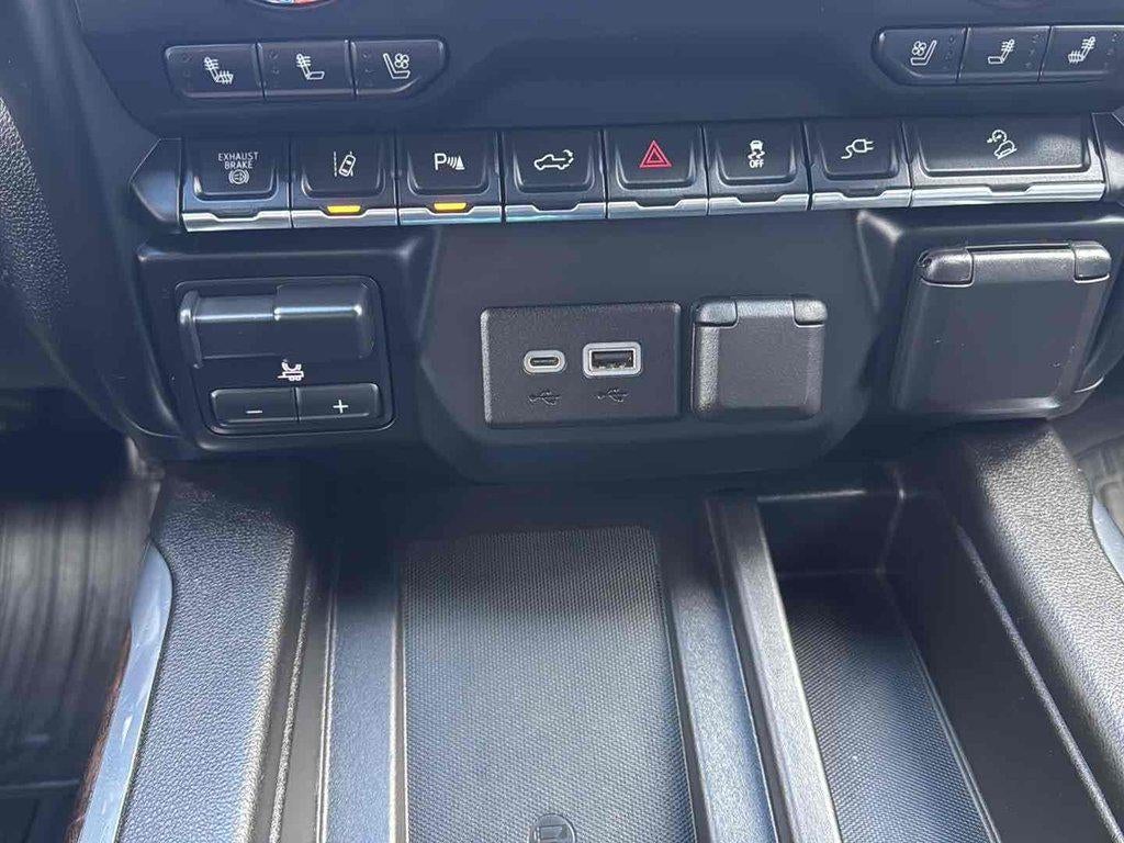 2020 GMC Sierra 2500HD 4WD Crew Cab Standard Bed Denali