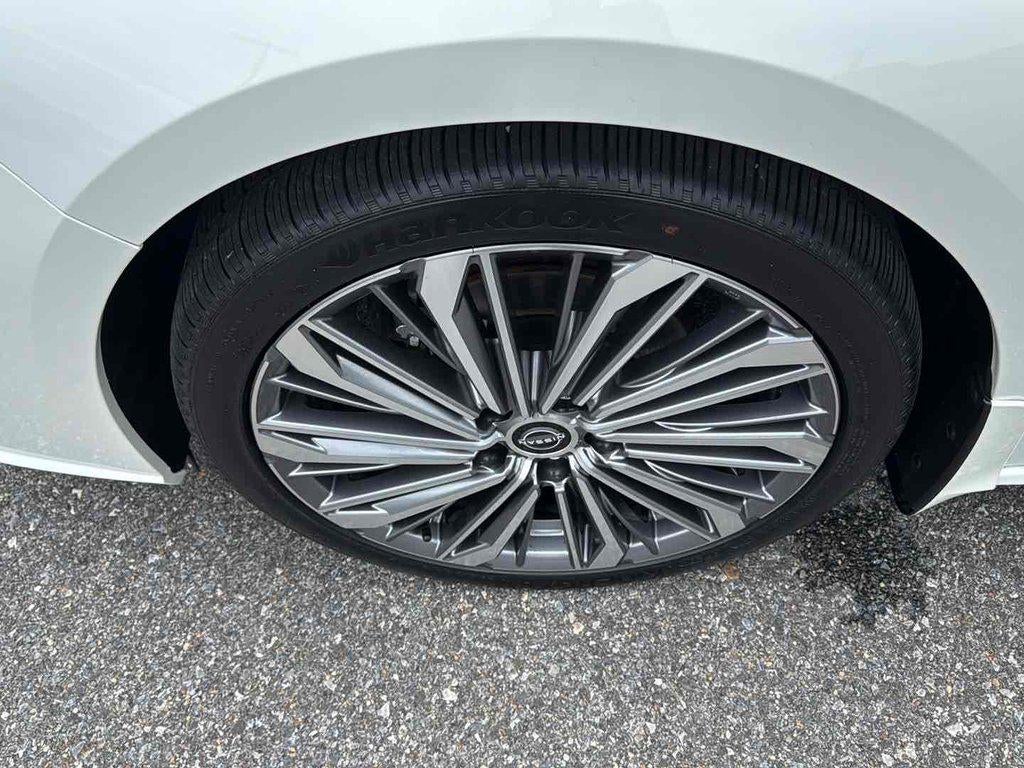 2024 Nissan Altima SL FWD