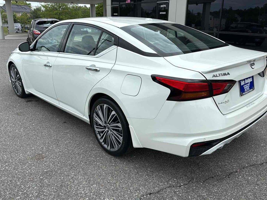 2024 Nissan Altima SL FWD