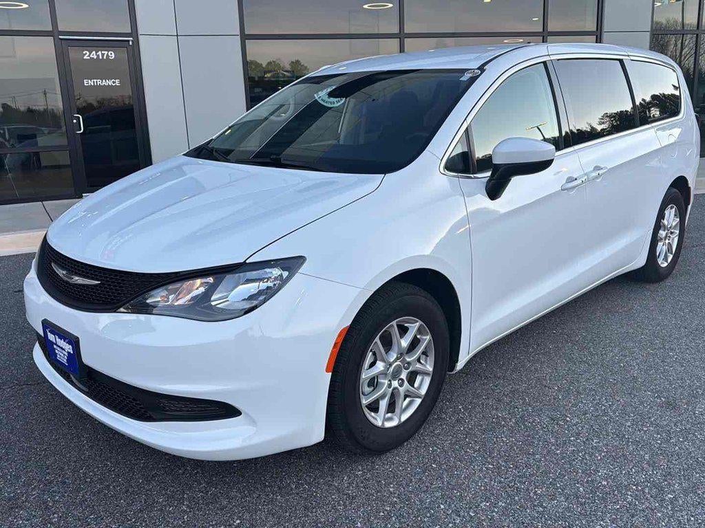 2023 Chrysler Voyager LX