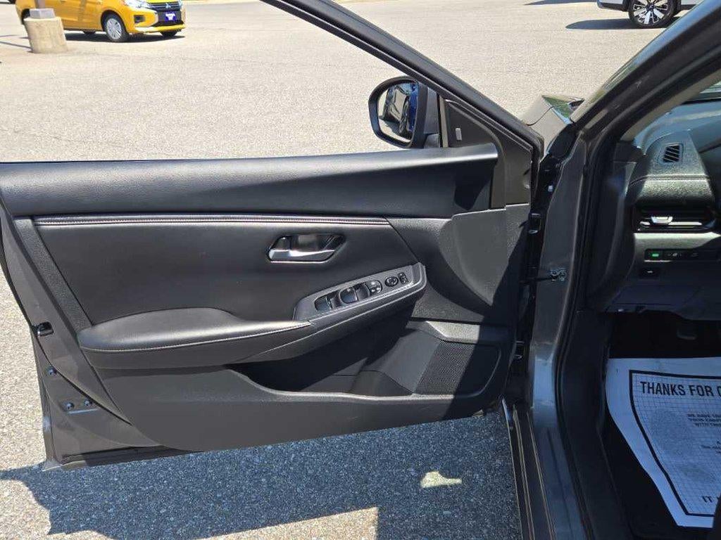 2023 Nissan Sentra SV Xtronic CVT