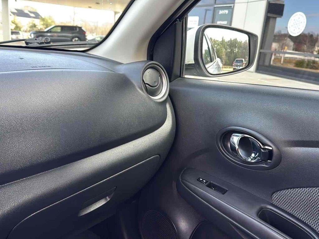 2016 Nissan Versa 1.6 SV