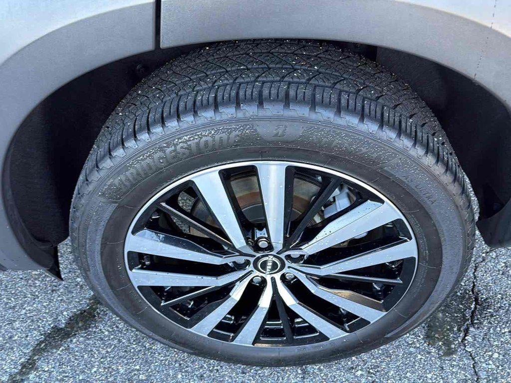 2023 Nissan Pathfinder Platinum 4WD