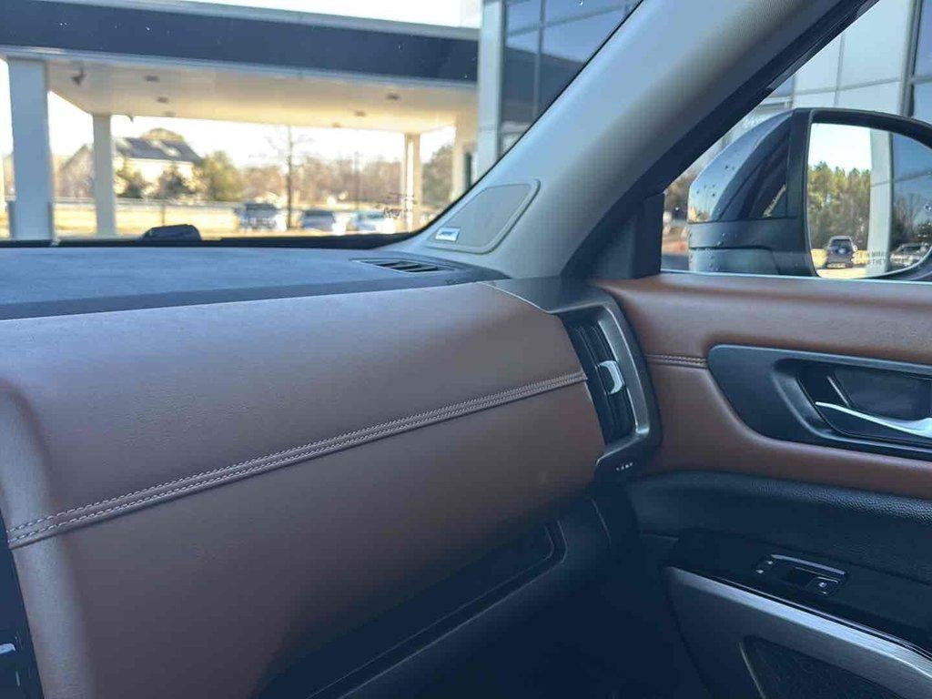 2023 Nissan Pathfinder Platinum 4WD