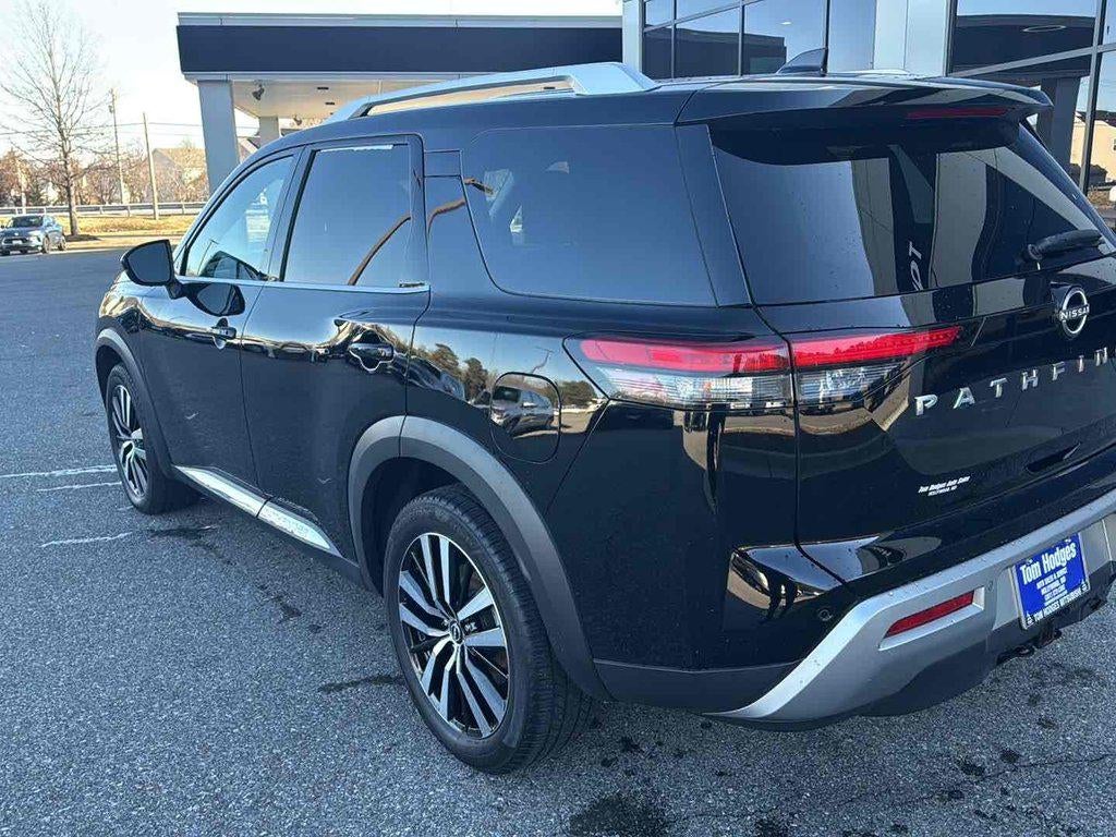 2023 Nissan Pathfinder Platinum 4WD