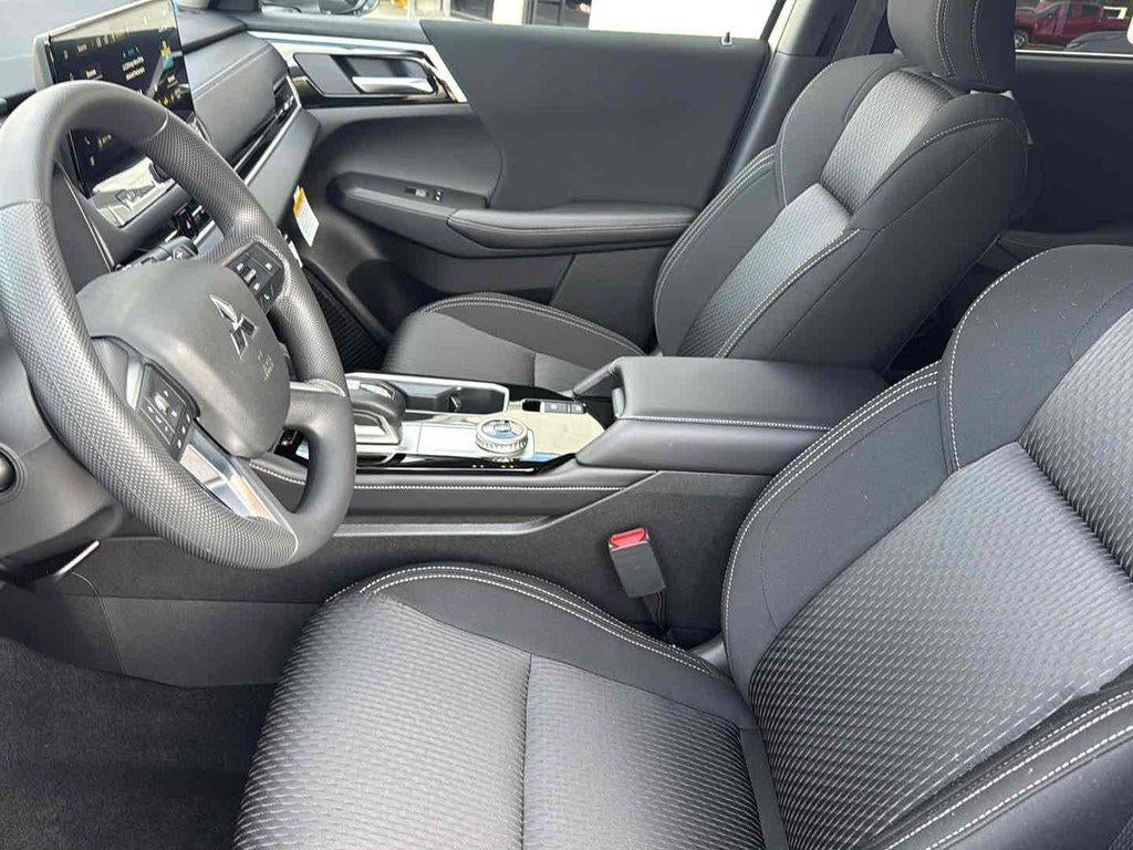 2026 Mitsubishi Outlander ES 2.5 S-AWC