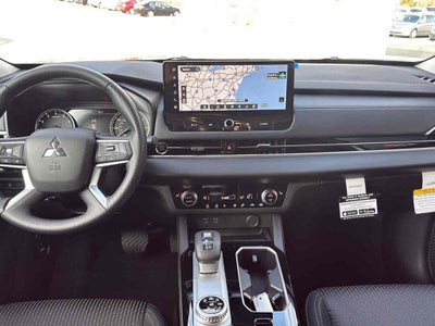 2026 Mitsubishi Outlander ES 2.5 S-AWC