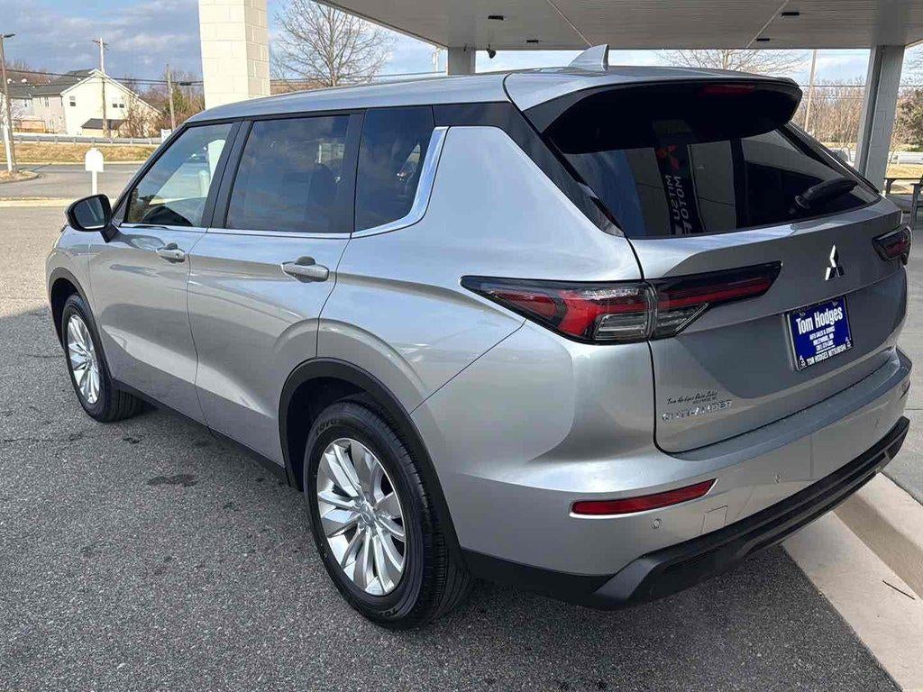 2026 Mitsubishi Outlander ES 2.5 S-AWC