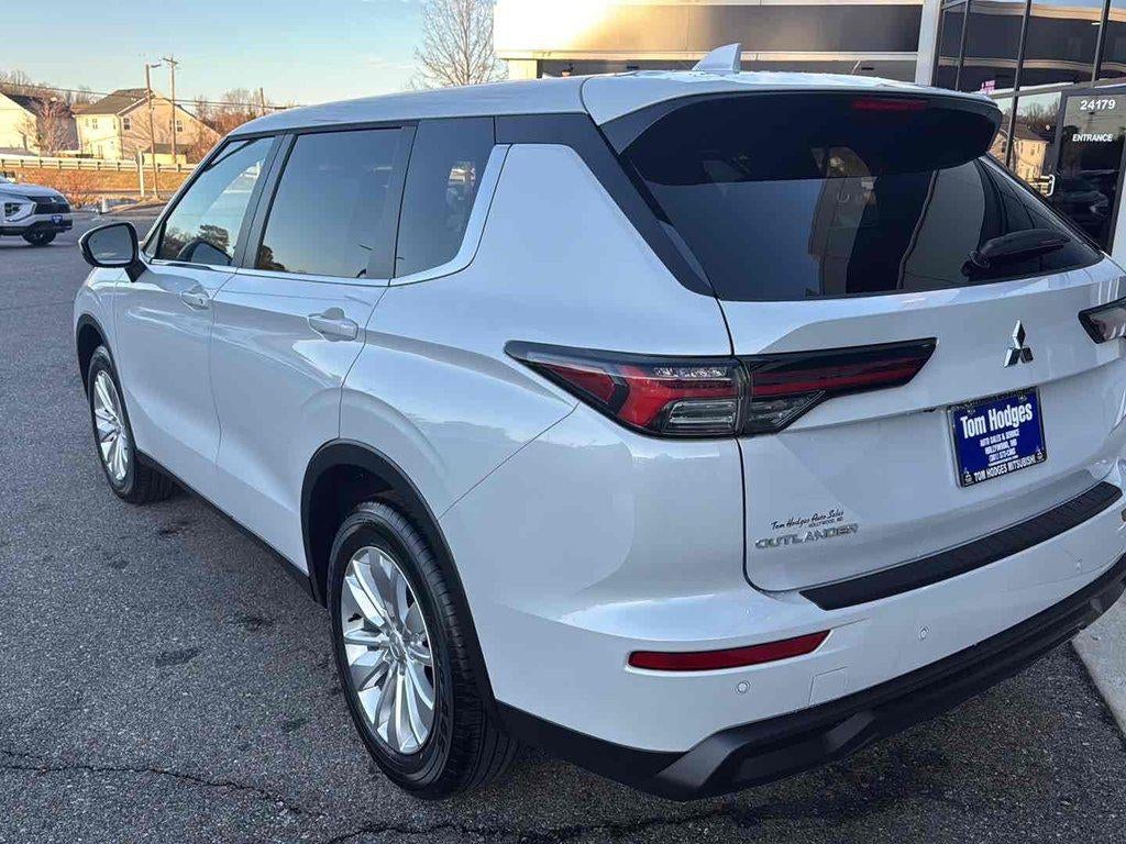 2026 Mitsubishi Outlander ES 2.5 S-AWC