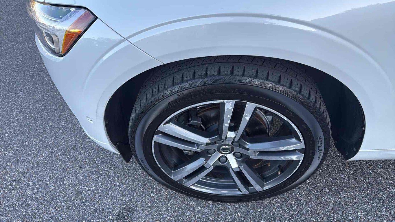 2019 Volvo XC60 T5 Momentum