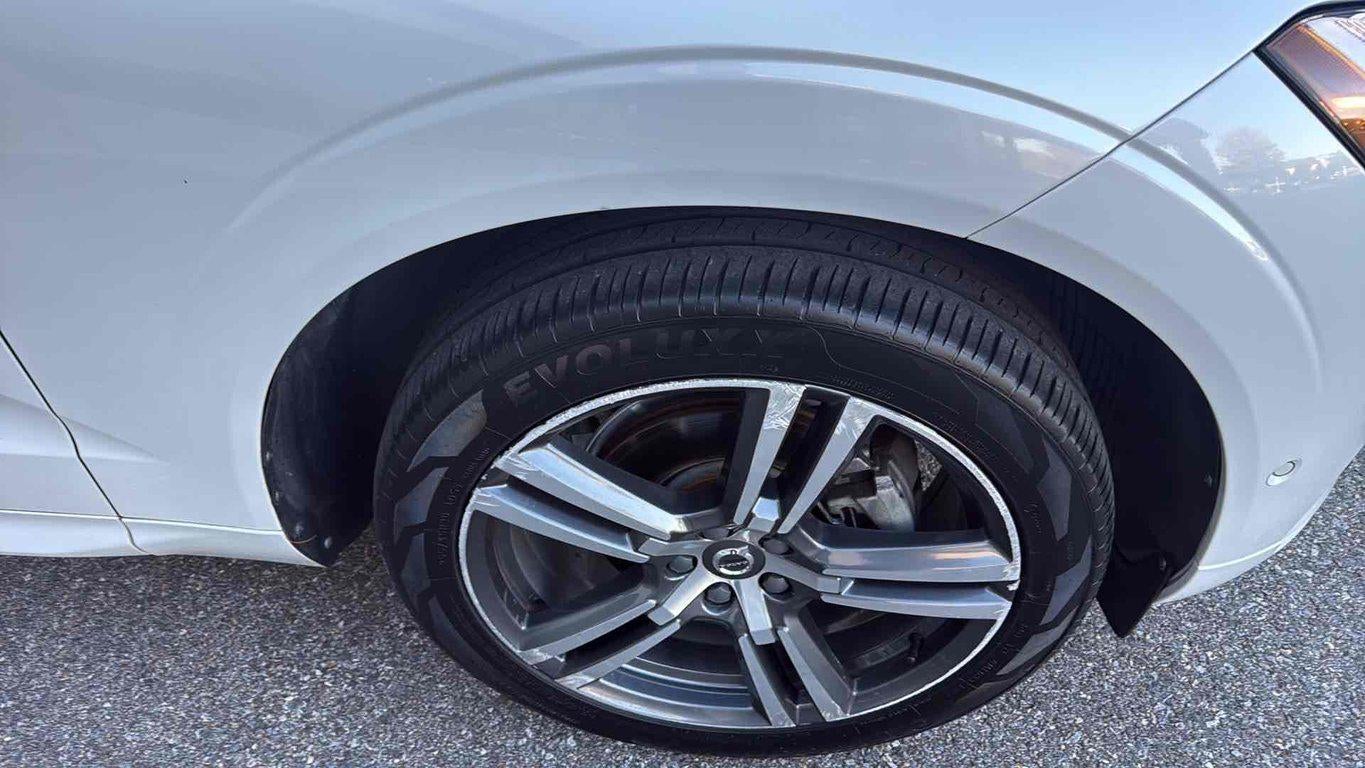 2019 Volvo XC60 T5 Momentum