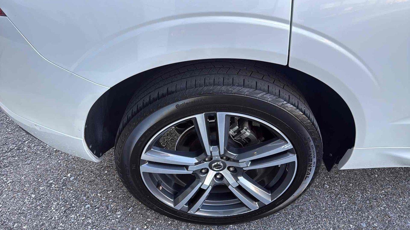 2019 Volvo XC60 T5 Momentum