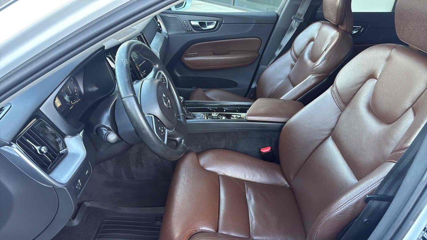 2019 Volvo XC60 T5 Momentum