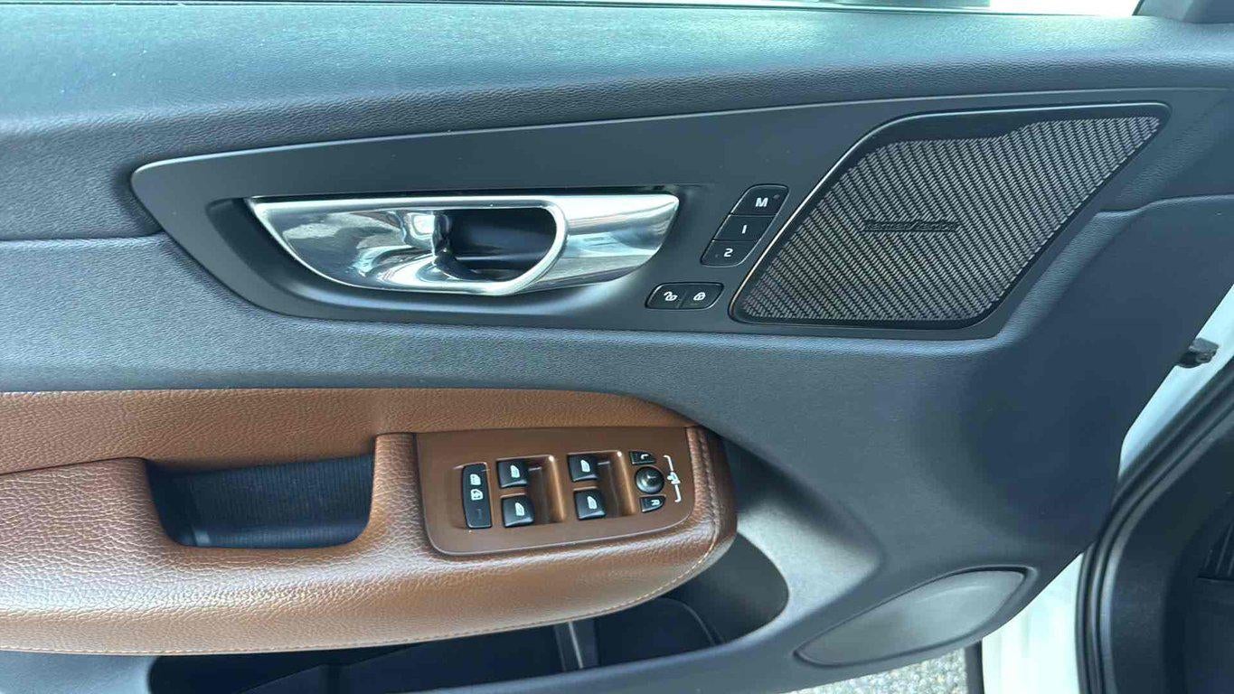 2019 Volvo XC60 T5 Momentum