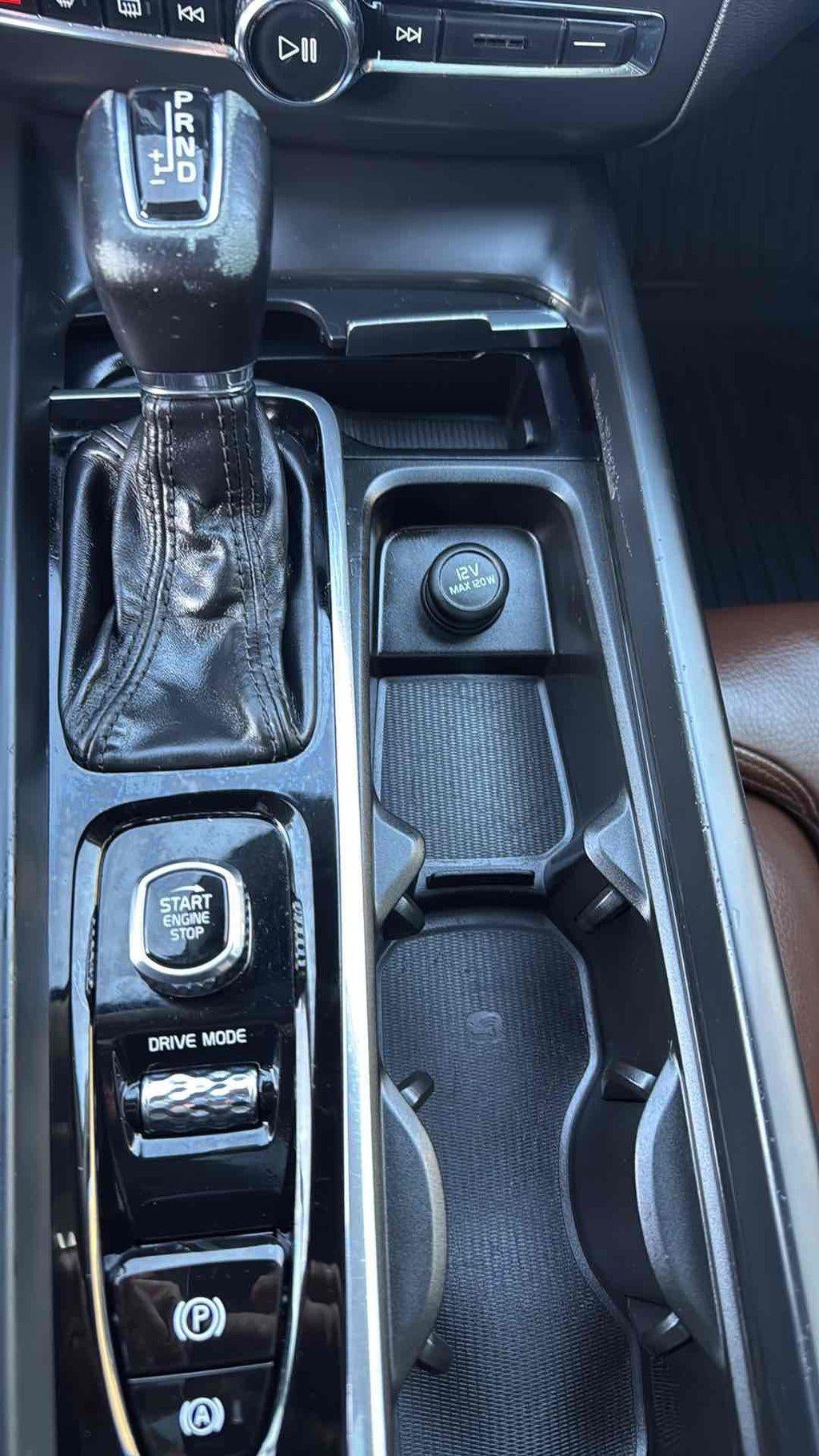 2019 Volvo XC60 T5 Momentum