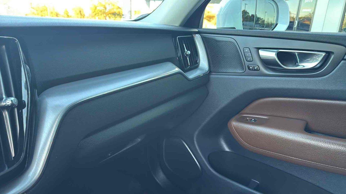 2019 Volvo XC60 T5 Momentum