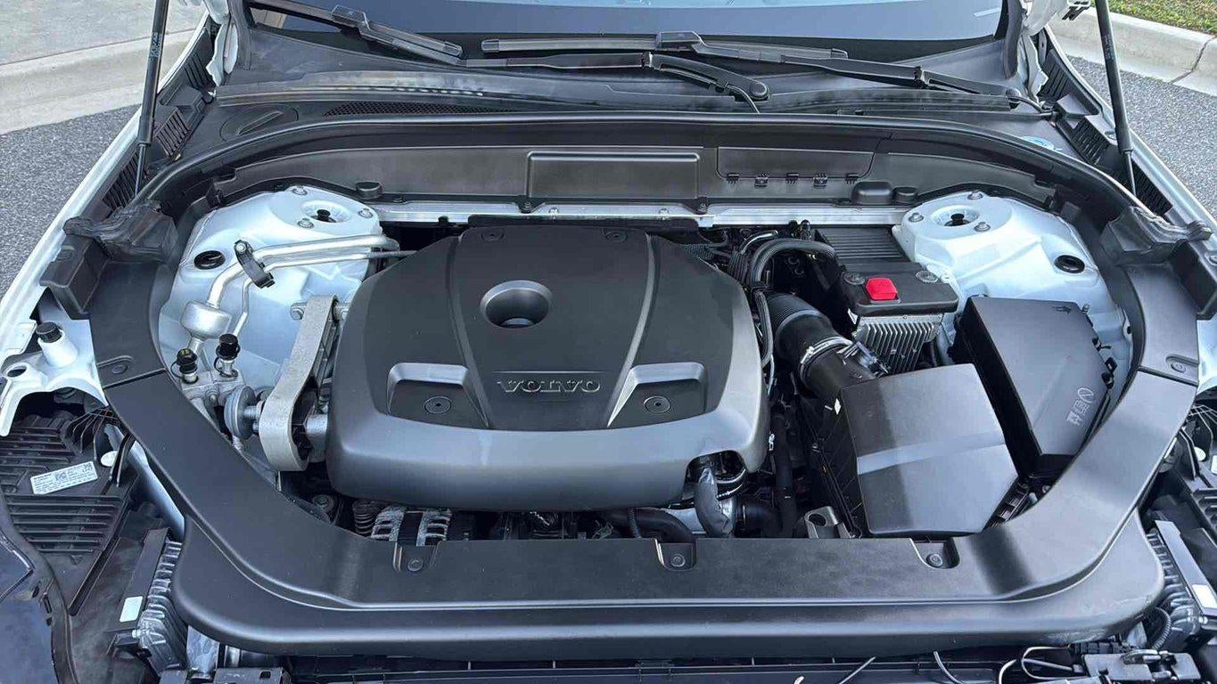 2019 Volvo XC60 T5 Momentum